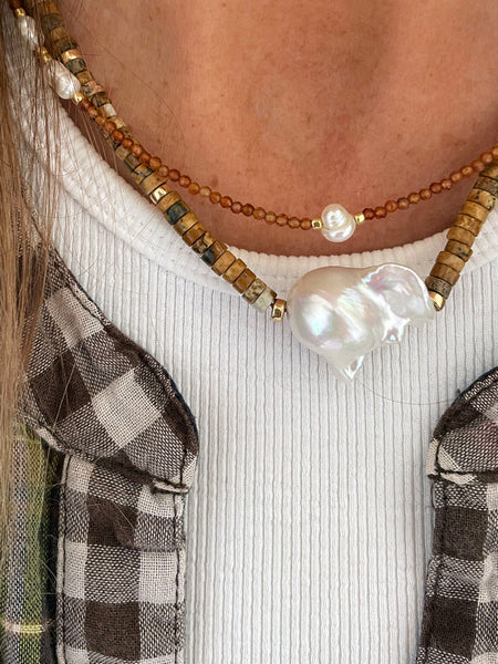 NALU Freshwater Pearl Choker (Caramel) • NEW