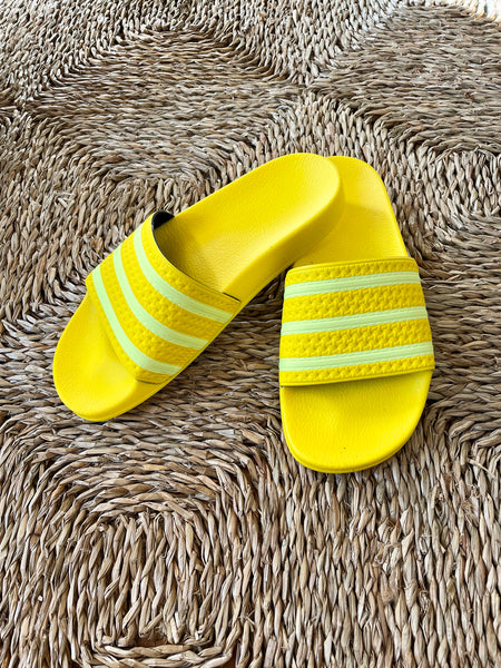 Adidas Adilette Slides • (Brand/Mens Size 8)