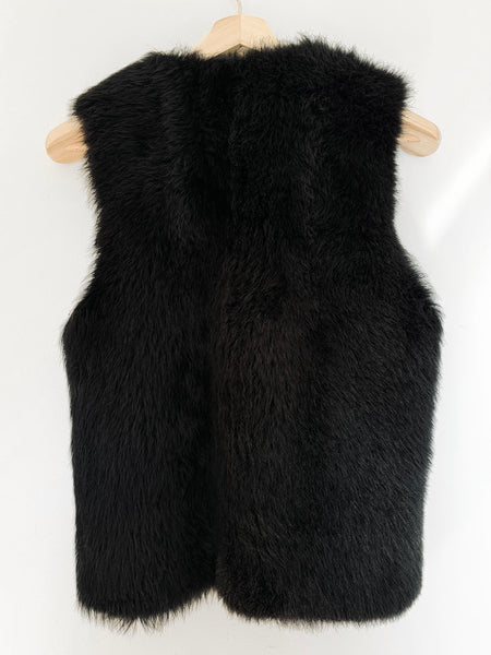 BASSIKE Black Shearling Vest • (Size 6-8)