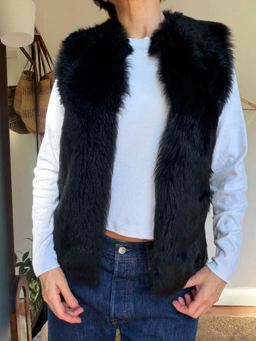 BASSIKE Black Shearling Vest • (Size 6-8)