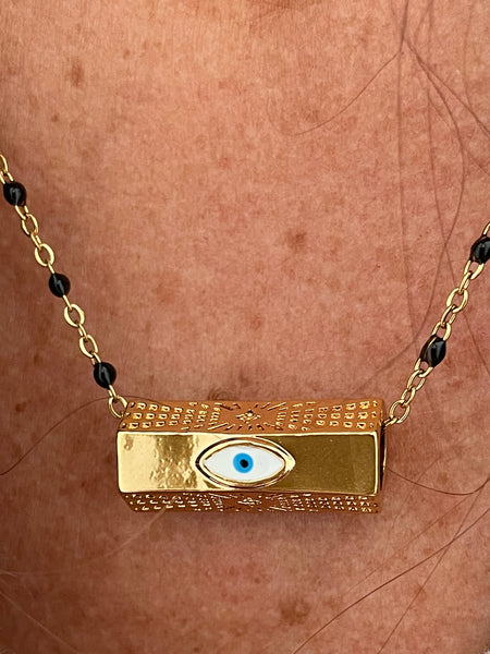 GALAXY OF LOVE Necklace (Golden Eye)