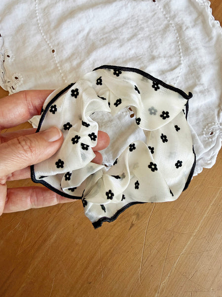 Anti-Breakage Satin HAIR SCRUNCHIE • (Flowers) • NEW