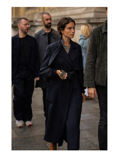 Pre-Loved Classic Black Cotton Trench Coat • (Size 18)